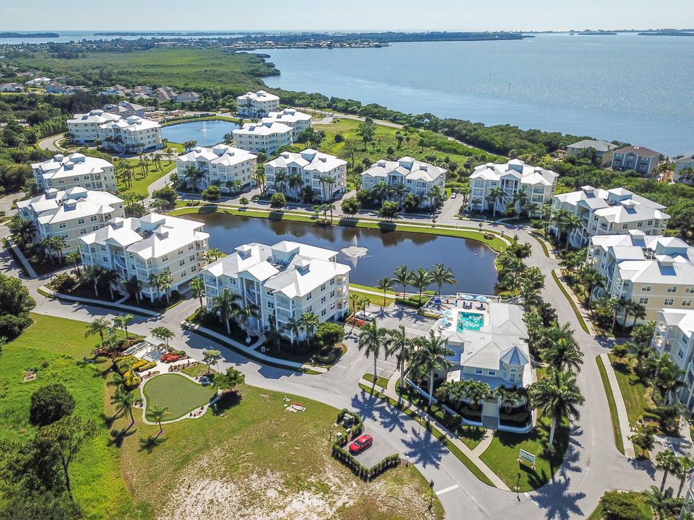 Palma Sola Bay Club: 3410 77th St W, Bradenton, FL 34209
